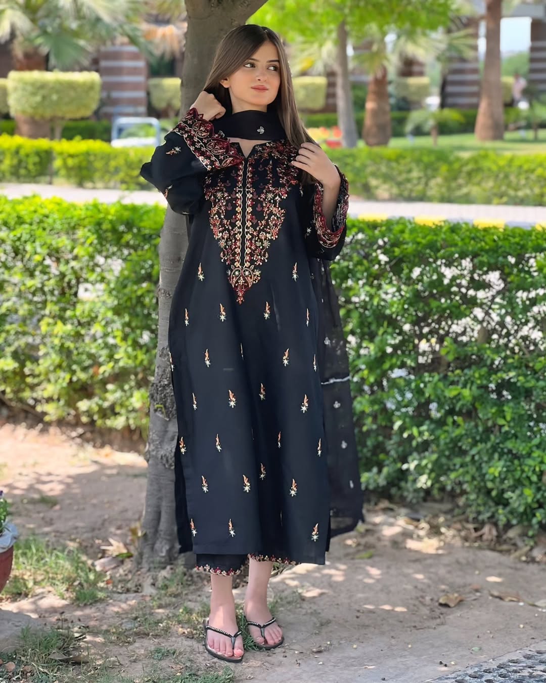 Marwa Lawn Embroidered - 3 Pieces - Black