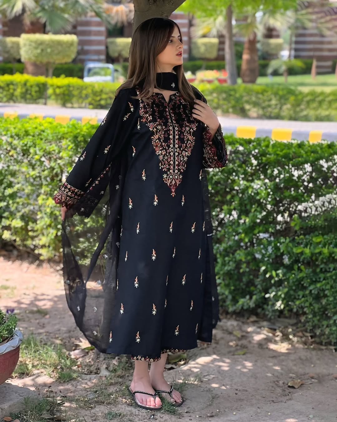 Marwa Lawn Embroidered - 3 Pieces - Black