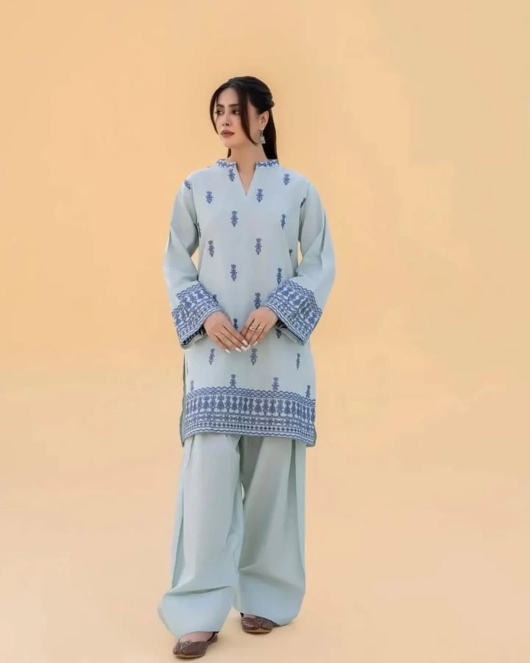 Daina Lawn Farshi Shalwar 2PC