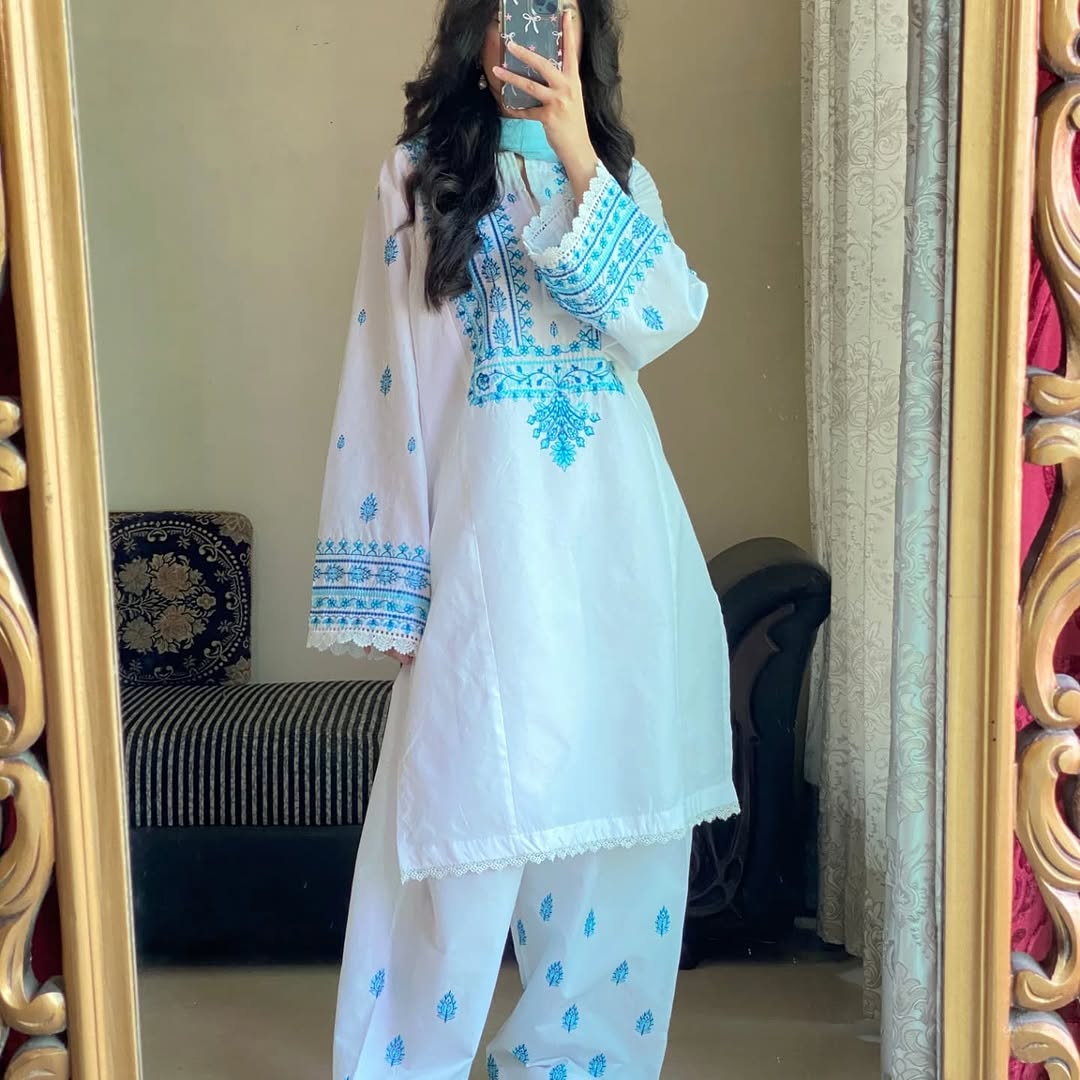 WHITE/BLUE LAWN 3PC ( FARSHI SHALWAR)