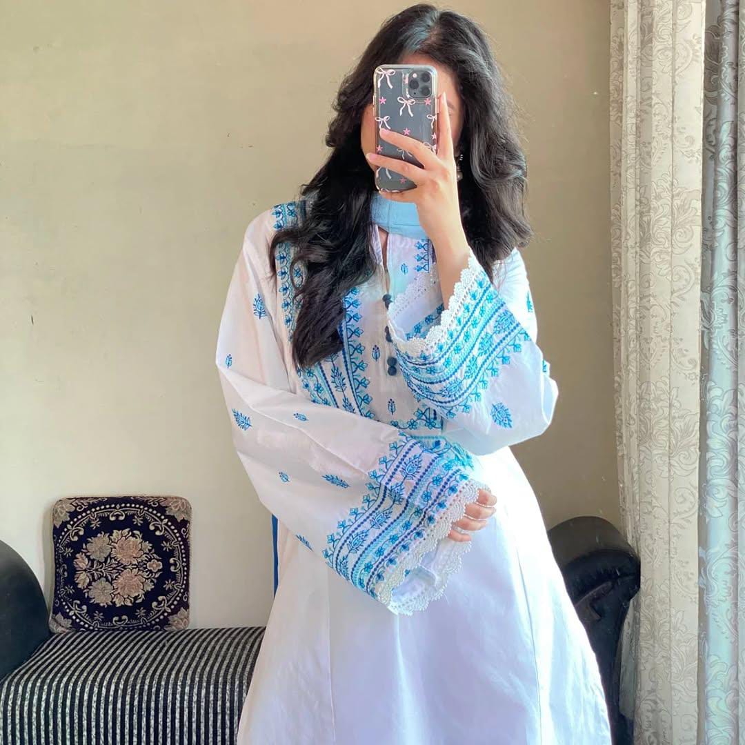 WHITE/BLUE LAWN 3PC ( FARSHI SHALWAR)