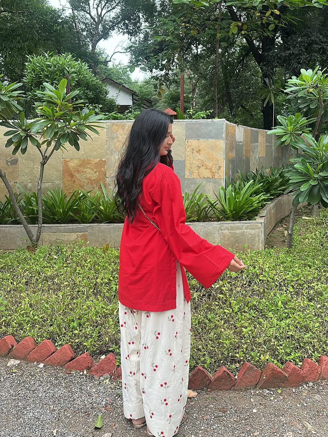 MAHI 2PC FARSHI SHALWAR