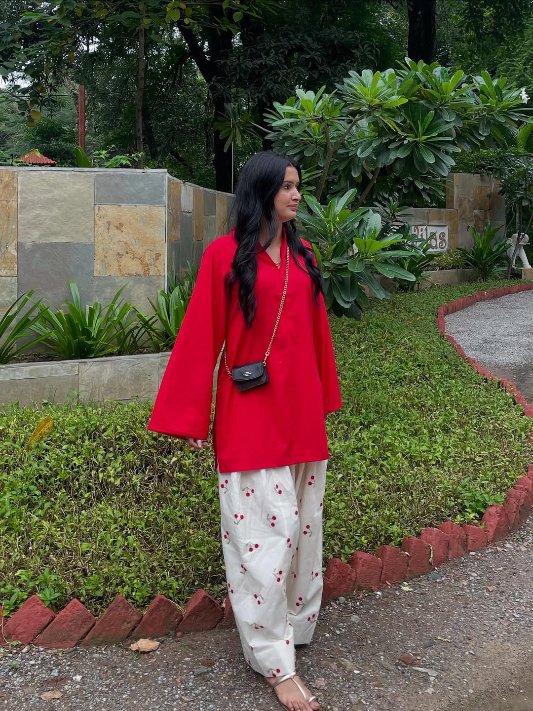 MAHI 2PC FARSHI SHALWAR