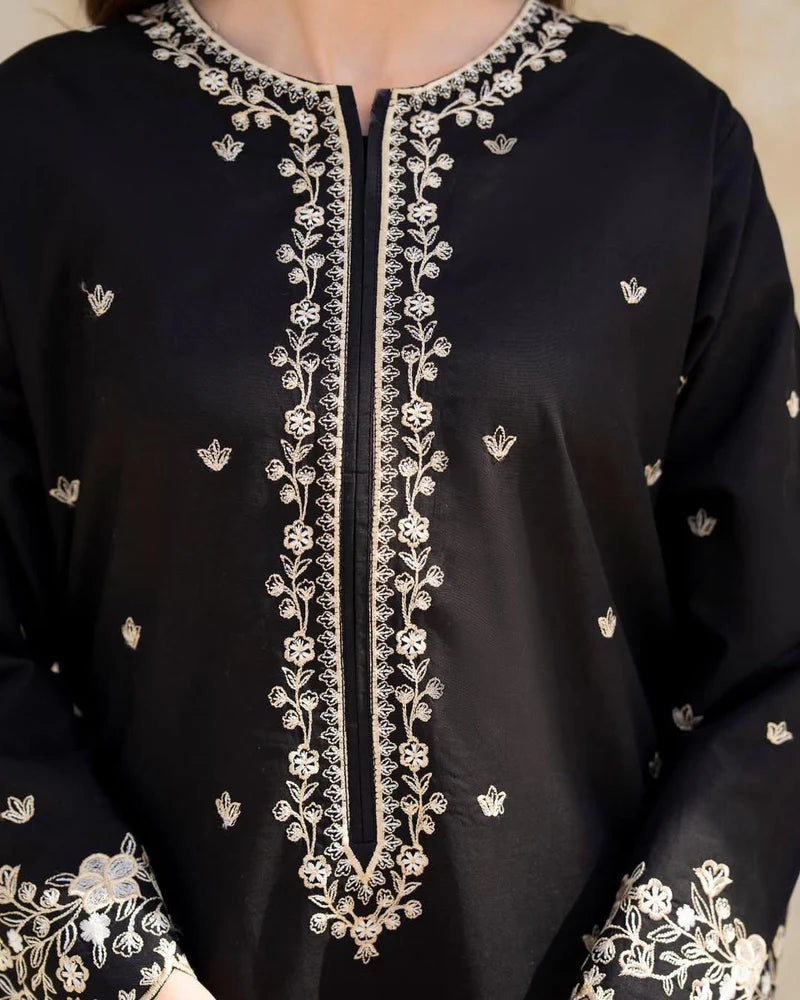Black Gulab Embroidery 2pc