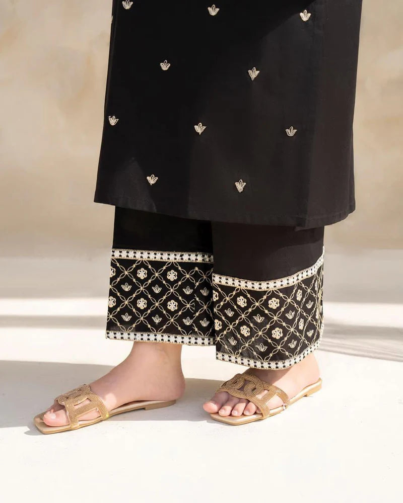 Black Gulab Embroidery 2pc